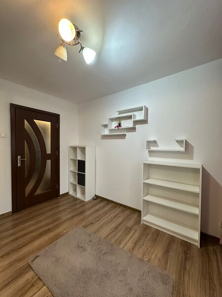 Liviu Rebreanu, apartament 4 camere, 2 gr. sanitare.