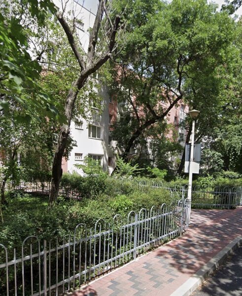 Liviu Rebreanu, apartament 4 camere, 2 gr. sanitare.